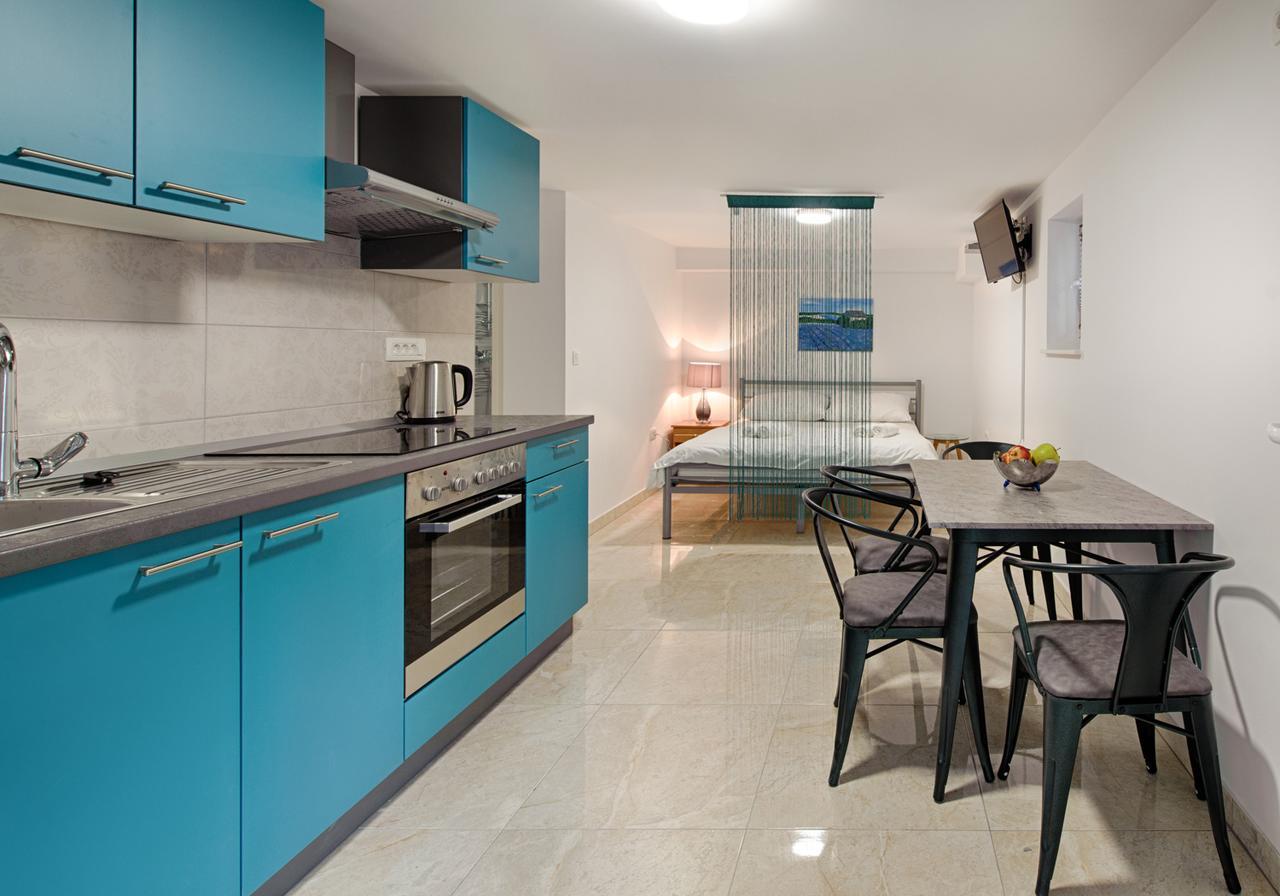 Cezar Luxury Apartment Omis Exterior photo